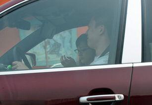 美国人深夜爆料新闻视频,美国人爆料最新热点新闻视频  第2张